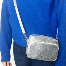 Load image into Gallery viewer, Silver Crossbody Front Pocket Bag
