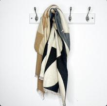 Load image into Gallery viewer, Black &amp; Camel Retro Print Blanket Scarf
