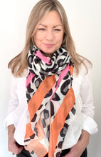 Cargar imagen en el visor de la galería, Black Animal Print Scarf With Bright Border
