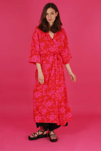Afbeelding in Gallery-weergave laden, Red &amp; Pink Flower Print Kimono
