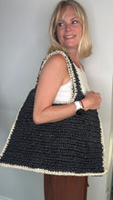 Carica l&#39;immagine nel visualizzatore di Gallery, Black &amp; Cream Raffia Tote Bag
