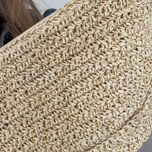 Laden Sie das Bild in den Galerie-Viewer, Cream Raffia Crossbody Crescent Bag with Gold Accents
