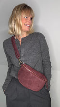 Carregar imagem no visualizador da galeria, Suede Large Burgundy Crossbody/ Waist Bag
