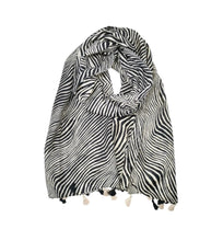 Afbeelding in Gallery-weergave laden, Black &amp; Beige Zebra Print Tassel Scarf
