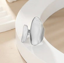Charger l&#39;image dans la galerie, Silver Chunky Adjustable Ring

