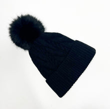 Cargar imagen en el visor de la galería, Black Knitted Pom Pom Hat
