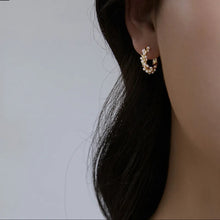 Load image into Gallery viewer, Gold &amp; Pearl Bead Hoop Earrings
