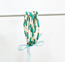 Cargar imagen en el visor de la galería, Turquoise &amp; White Beaded Stretch Bracelets
