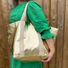Charger l&#39;image dans la galerie, Gold Bag/ Holdall with Gold Handles

