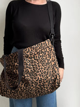 Load image into Gallery viewer, Leopard Print Large Tote Bag
