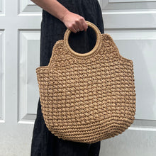 Load image into Gallery viewer, Round Handled Straw Bag
