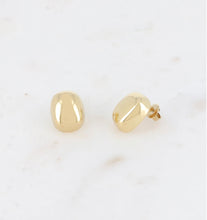 Carregar imagem no visualizador da galeria, Gold Nugget Stud Earrings
