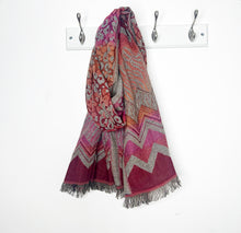 Charger l&#39;image dans la galerie, Grey Mix Animal Print Scarf
