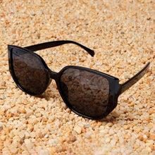 Cargar imagen en el visor de la galería, Black Sunglasses
