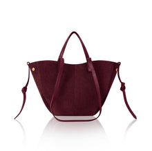 Afbeelding in Gallery-weergave laden, Burgundy Suede Tote Bag
