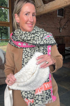 Afbeelding in Gallery-weergave laden, Black &amp; Cream WILD LOVE Animal Print Scarf
