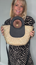 Cargar imagen en el visor de la galería, Preorder for dispatch w/c 19/05 - Black &amp; Straw Handheld/ Crossbody Bag
