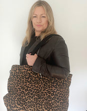 Load image into Gallery viewer, Leopard Print Large Tote Bag
