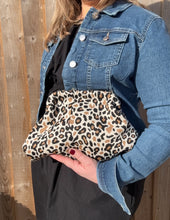 Charger l&#39;image dans la galerie, Leopard Knitted Cloud Bag
