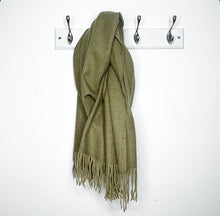 Carica l&#39;immagine nel visualizzatore di Gallery, Light Khaki Plain Blanket Scarf
