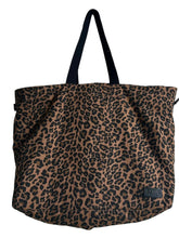 Load image into Gallery viewer, Leopard Print Large Tote Bag
