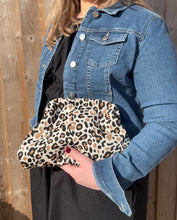 Charger l&#39;image dans la galerie, Leopard Knitted Cloud Bag
