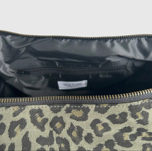 Charger l&#39;image dans la galerie, Khaki Leopard Print XL Crossbody Bum Bag
