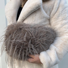 Carregar imagem no visualizador da galeria, Taupe Pom Pom Faux Fur Clutch/ Crossbody Bag
