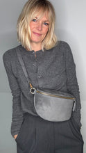 Carregar imagem no visualizador da galeria, Suede Large Grey Crossbody/ Waist Bag
