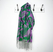 Charger l&#39;image dans la galerie, Bright Green &amp; Pink Bold Animal Print Blanket Scarf
