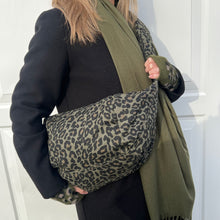 Charger l&#39;image dans la galerie, Khaki Leopard Print XL Crossbody Bum Bag
