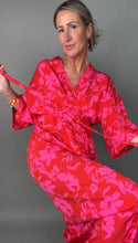 Load image into Gallery viewer, Red &amp; Pink Flower Print Kimono
