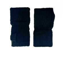 Load image into Gallery viewer, Black Fingerless Mittens
