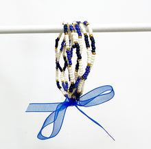 Cargar imagen en el visor de la galería, Navy &amp; White Beaded Stretch Bracelets
