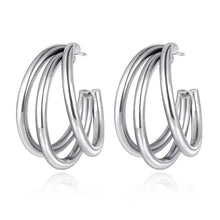 Charger l&#39;image dans la galerie, Silver C Shape Hoop Stud Earrings
