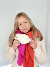 Carica l&#39;immagine nel visualizzatore di Gallery, Pink &amp; Orange Block Stripe Blanket Scarf
