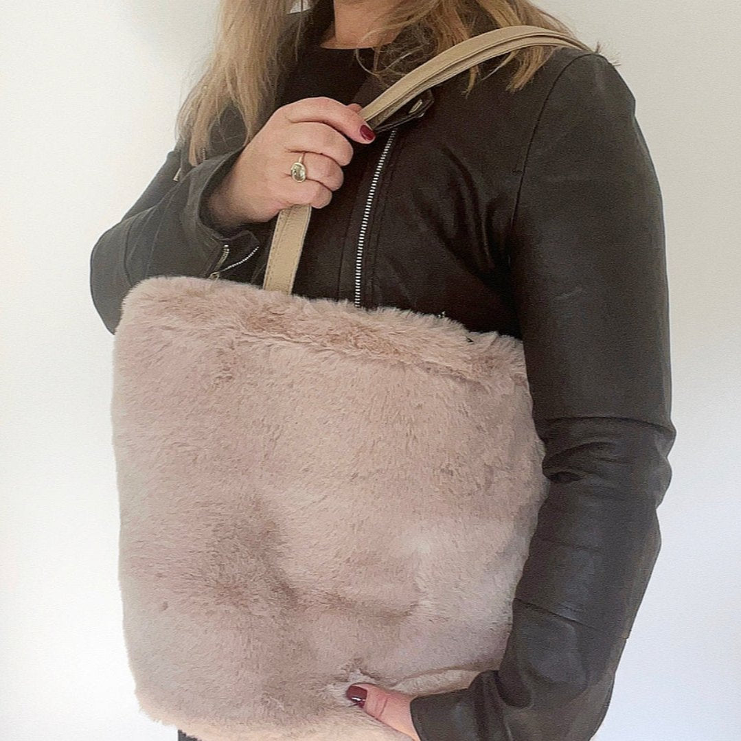 Faux fur shoulder bag online