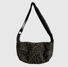 Charger l&#39;image dans la galerie, Khaki Leopard Print Large Crossbody Bum Bag
