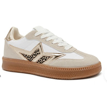 Afbeelding in Gallery-weergave laden, Leopard &amp; Gold Star Trainers
