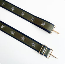 Carregar imagem no visualizador da galeria, Black &amp; Khaki Stripe Animal Star Bag Strap - Gold Hardware
