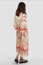 Cargar imagen en el visor de la galería, Orange &amp; Cream Print Kimono
