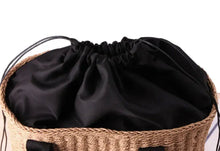 Carregar imagem no visualizador da galeria, Straw Bag with Black Woven Handles
