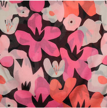 Charger l&#39;image dans la galerie, Pink Mix Retro Flower Print Scarf
