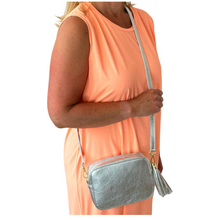Load image into Gallery viewer, Silver Crossbody Bag with Tassel
